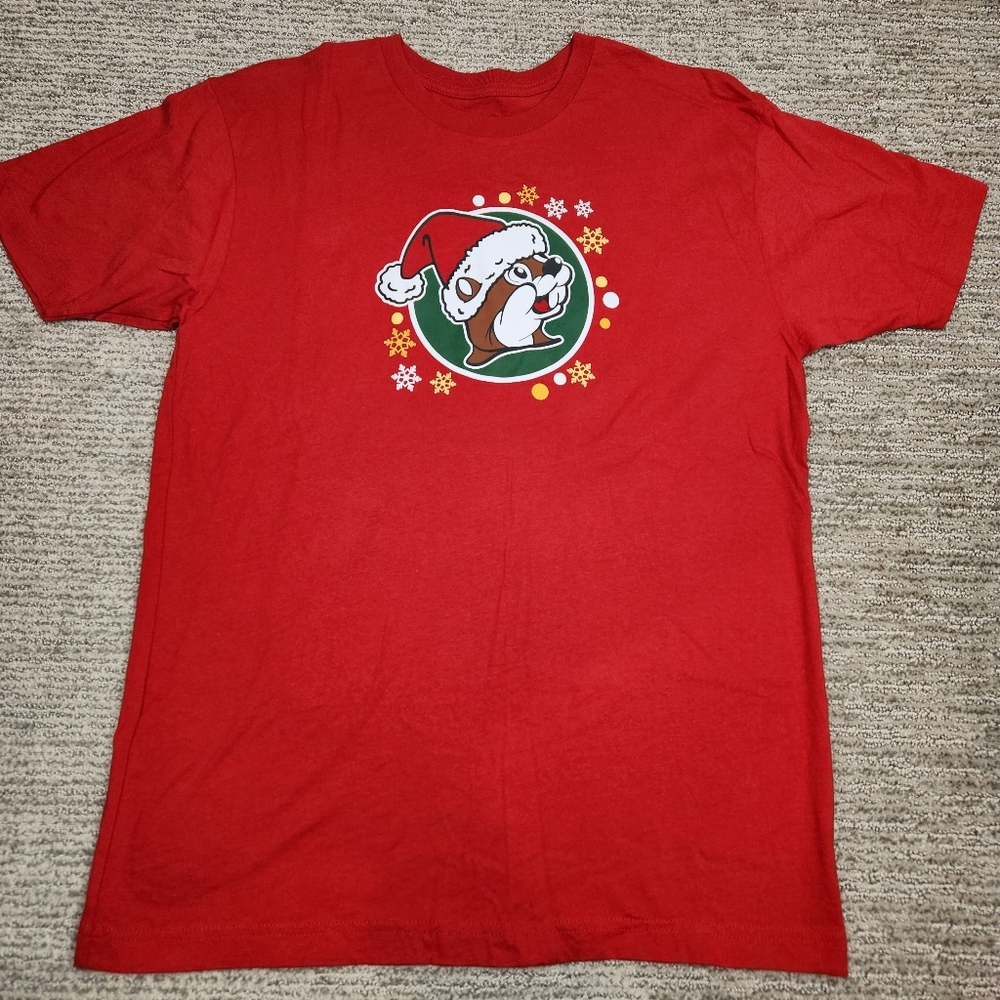 Buc-ee's Christmas Tee Medium 2024 Red Believe In The Magic Travel Destination